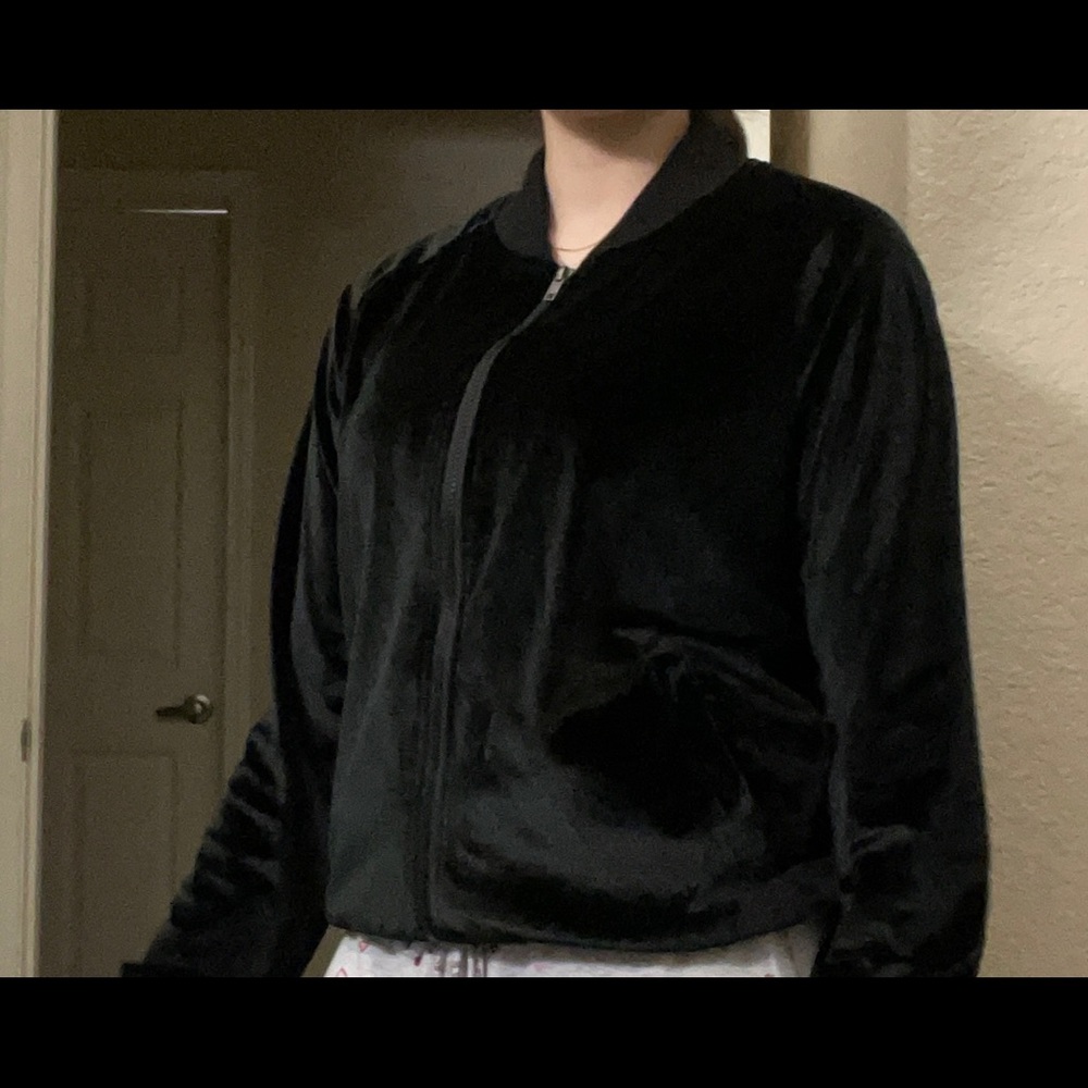 Soft material - Picture 2 of 2